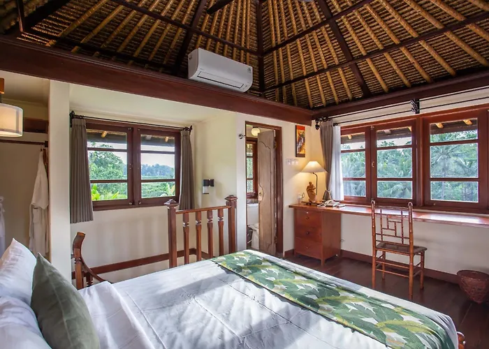 Villa Semana &